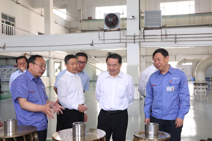 郝鹏参观调查尊龙集团官网集团